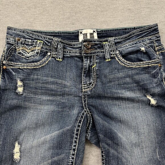 Trademark H Short N Sweet Denim Distressed Bermuda Shorts Size 16 Thick Stitch - Picture 3 of 15